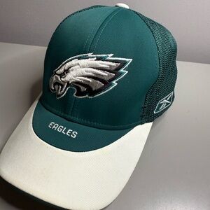 Philadelphia Eagles Green and White Cap, one size